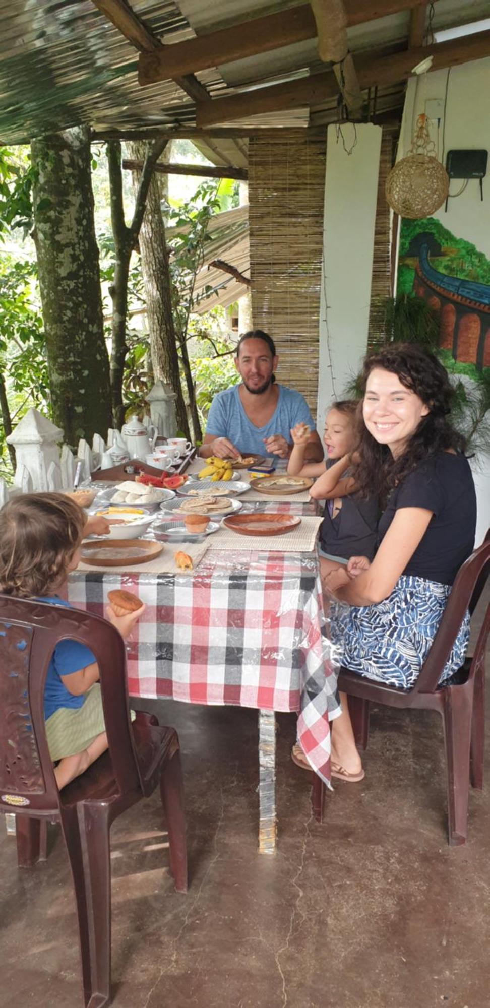 Himansa Homestay Ella Buitenkant foto